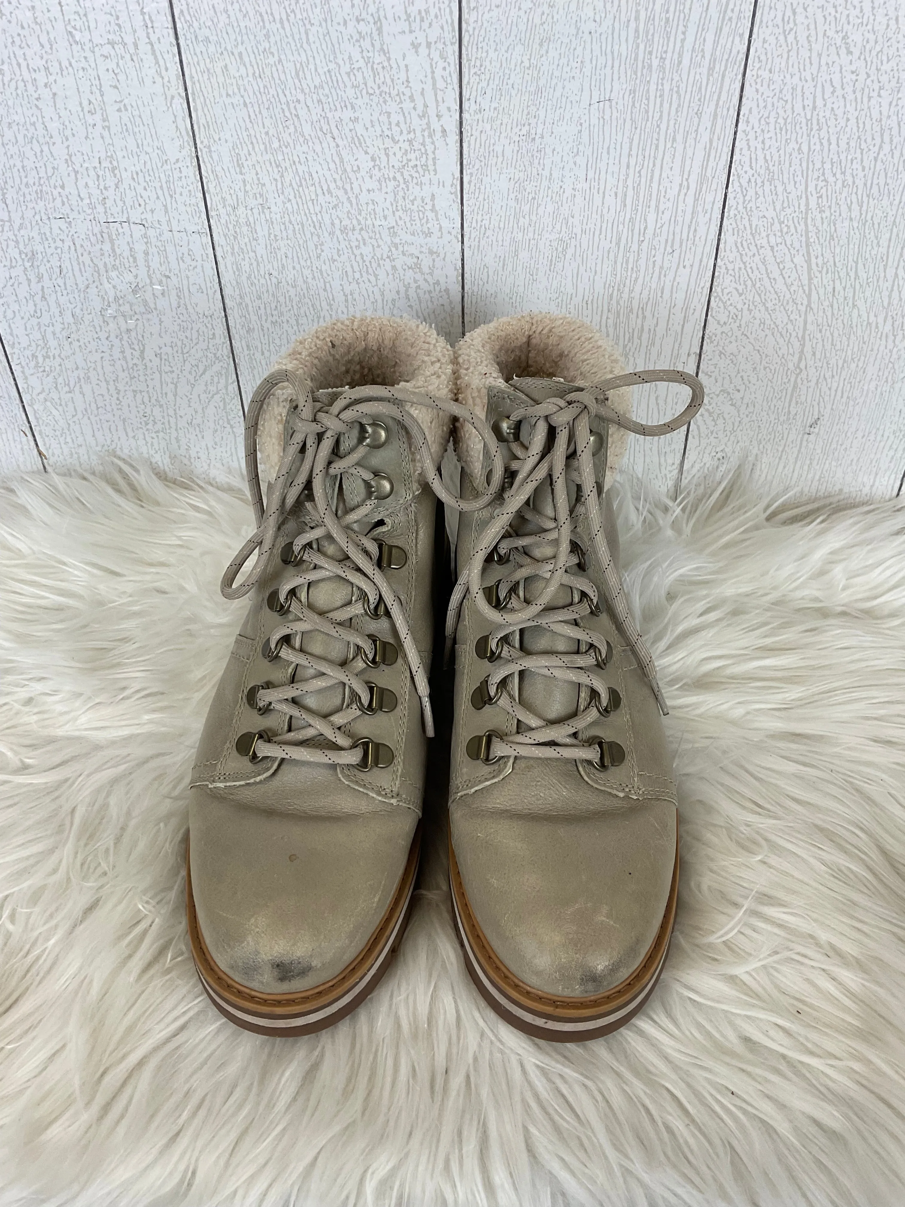 Boots Hiking By Timberland In Taupe, Size: 10