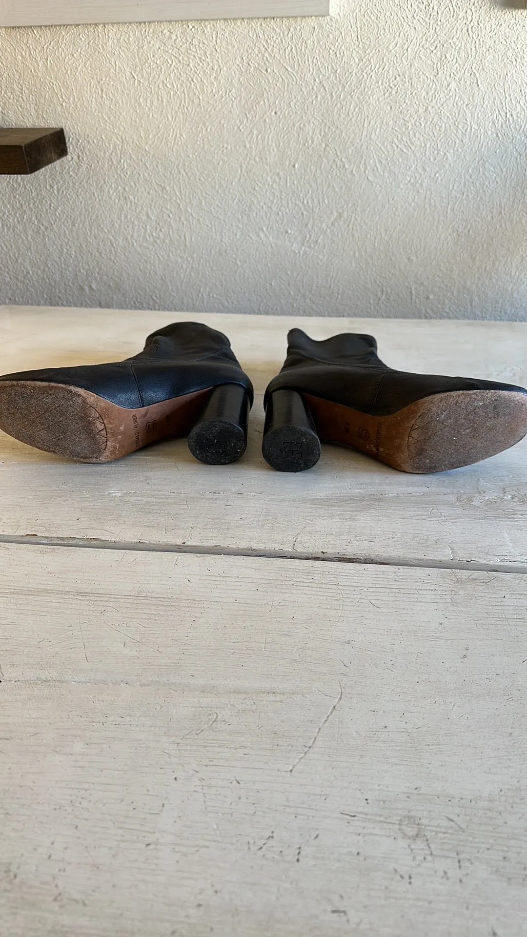 DONALD PLINER GISELE BOOTS  // SIZE 7.5
