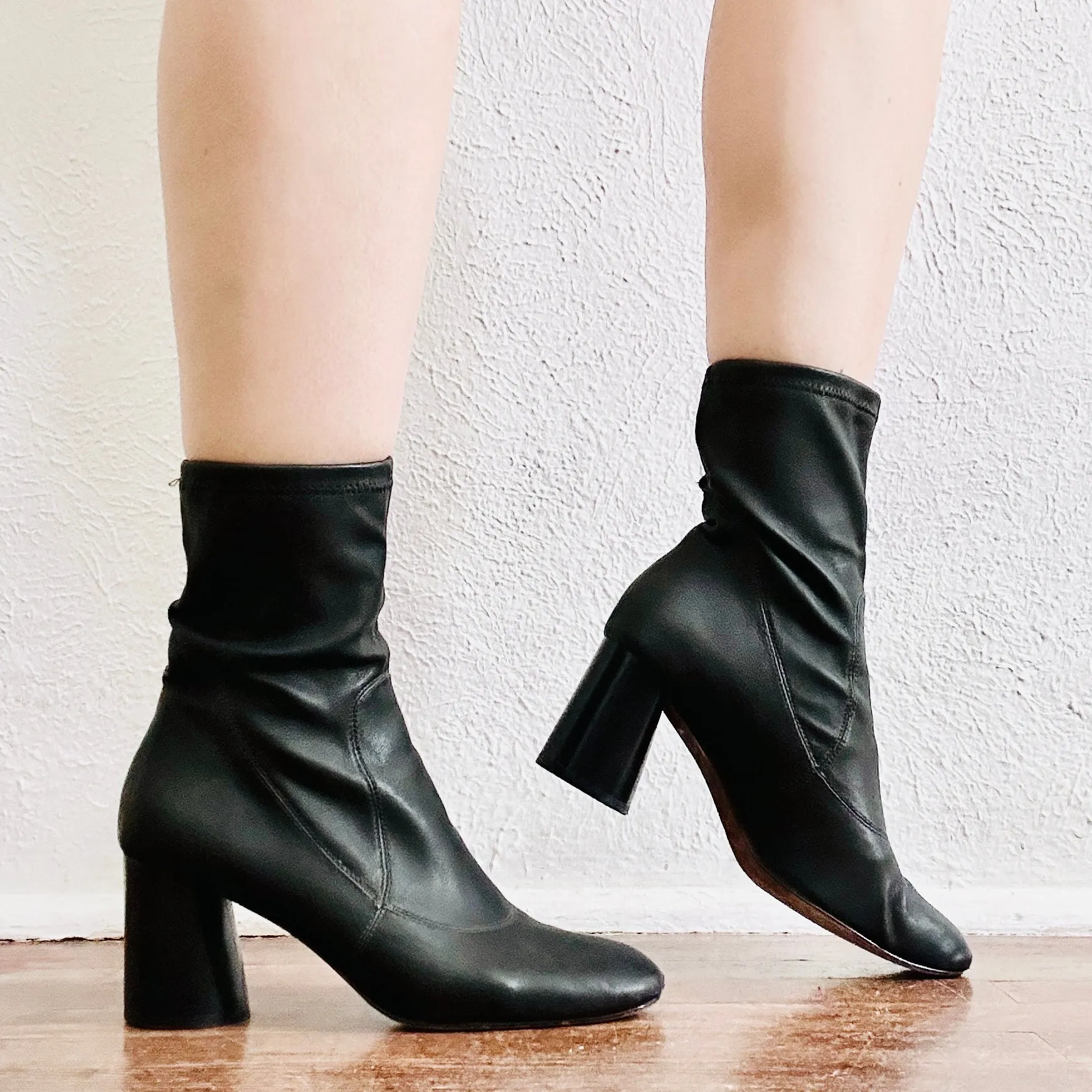 DONALD PLINER GISELE BOOTS  // SIZE 7.5