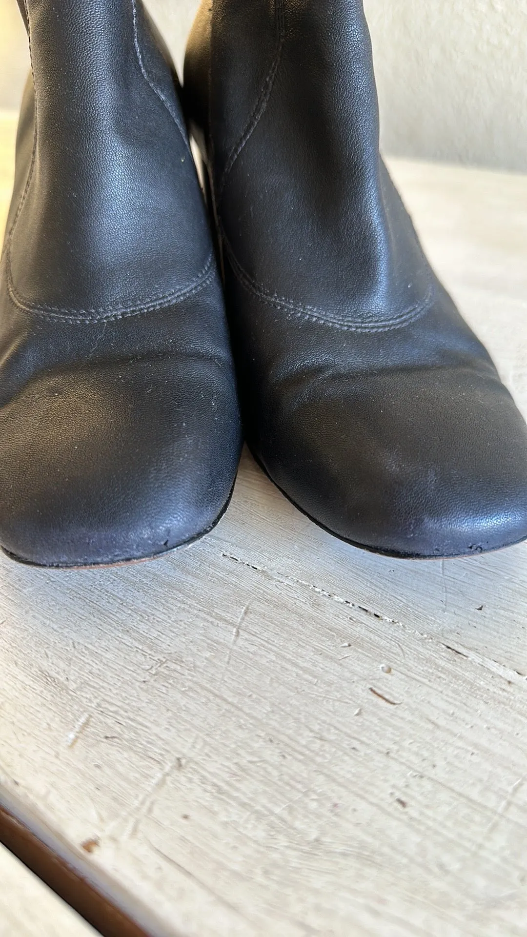 DONALD PLINER GISELE BOOTS  // SIZE 7.5