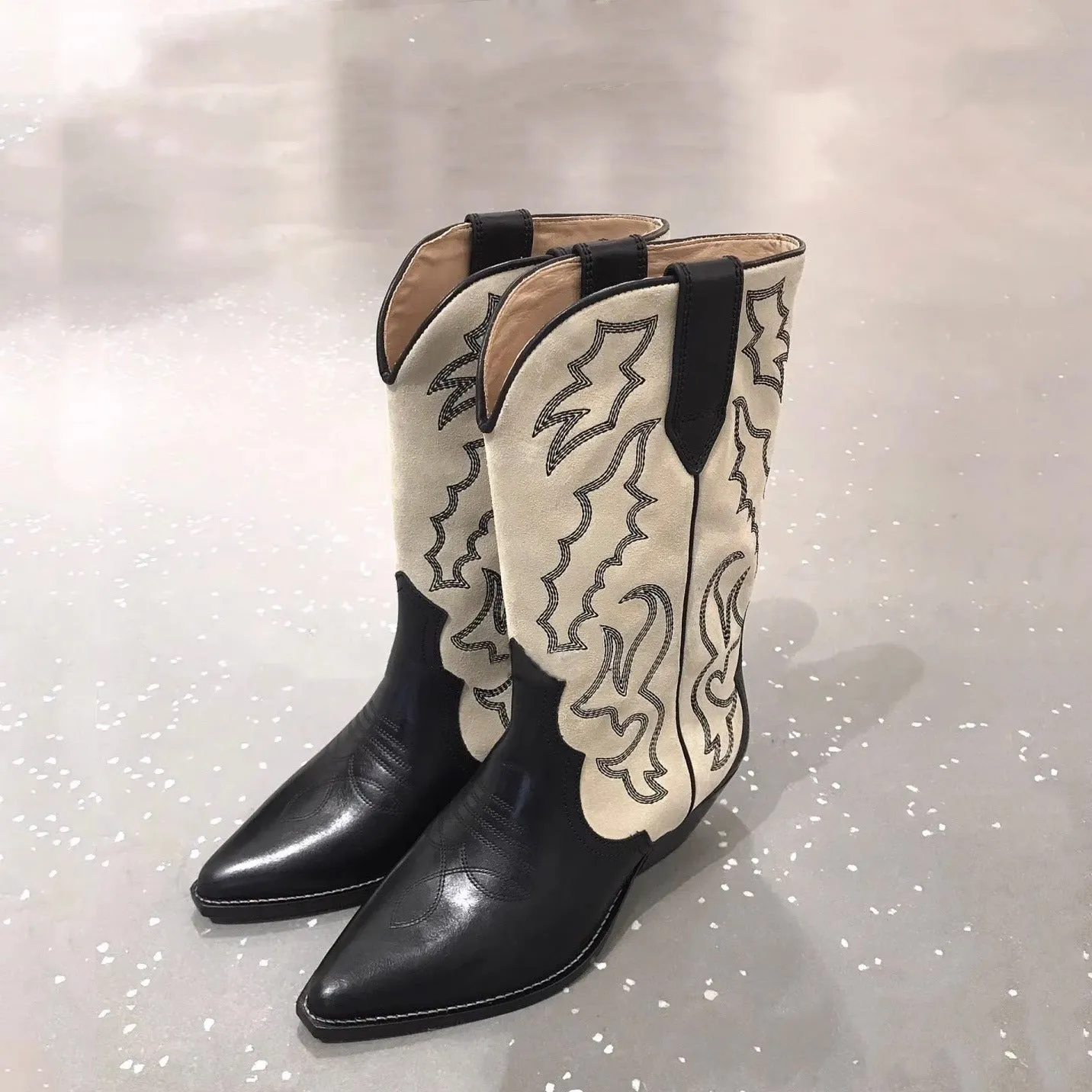 Embroidered Chunky Heel Mid-Calf Versatile Pointed Toe Riding Boots