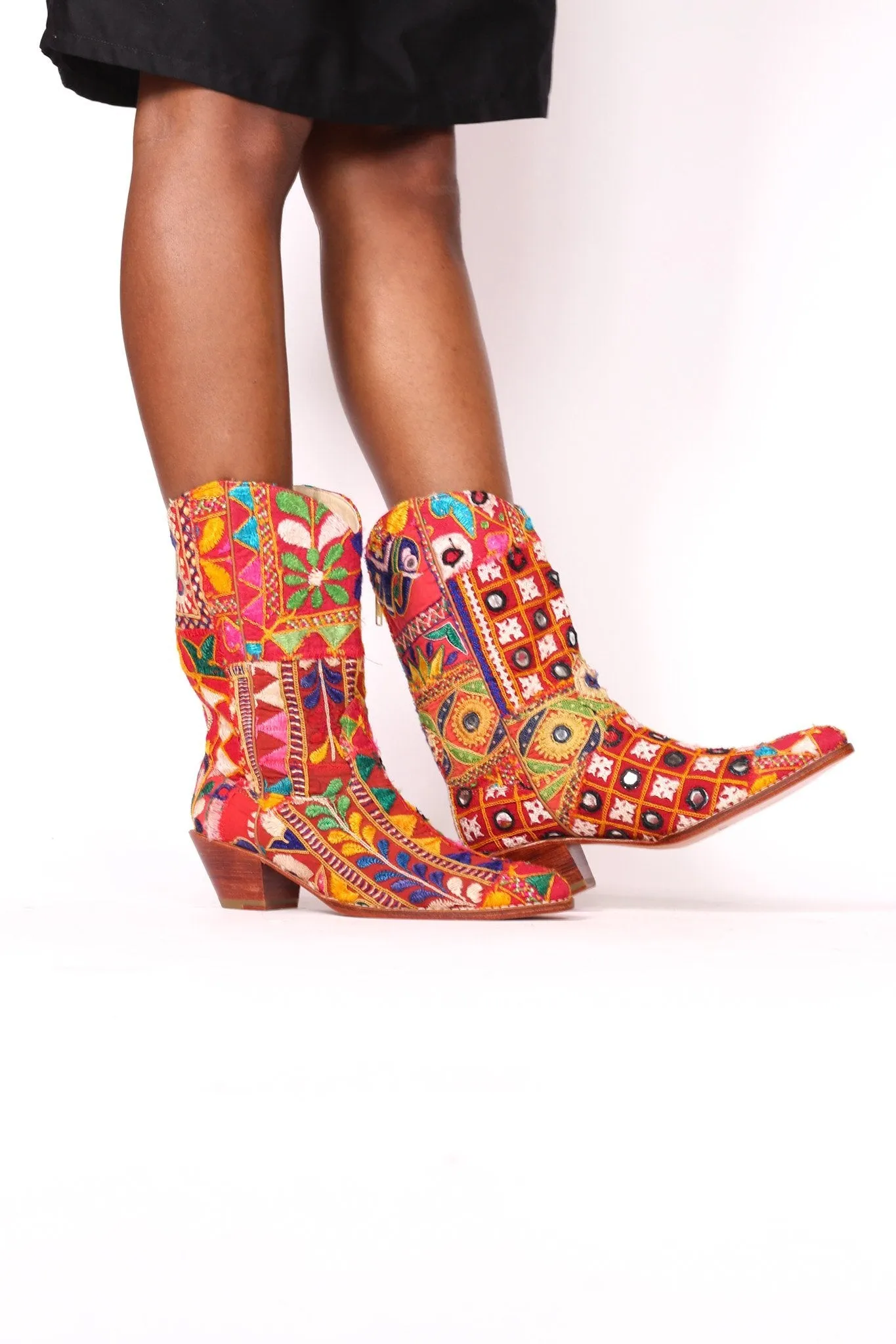 EMBROIDERED PATCHWORK BOOTS SAMSARA