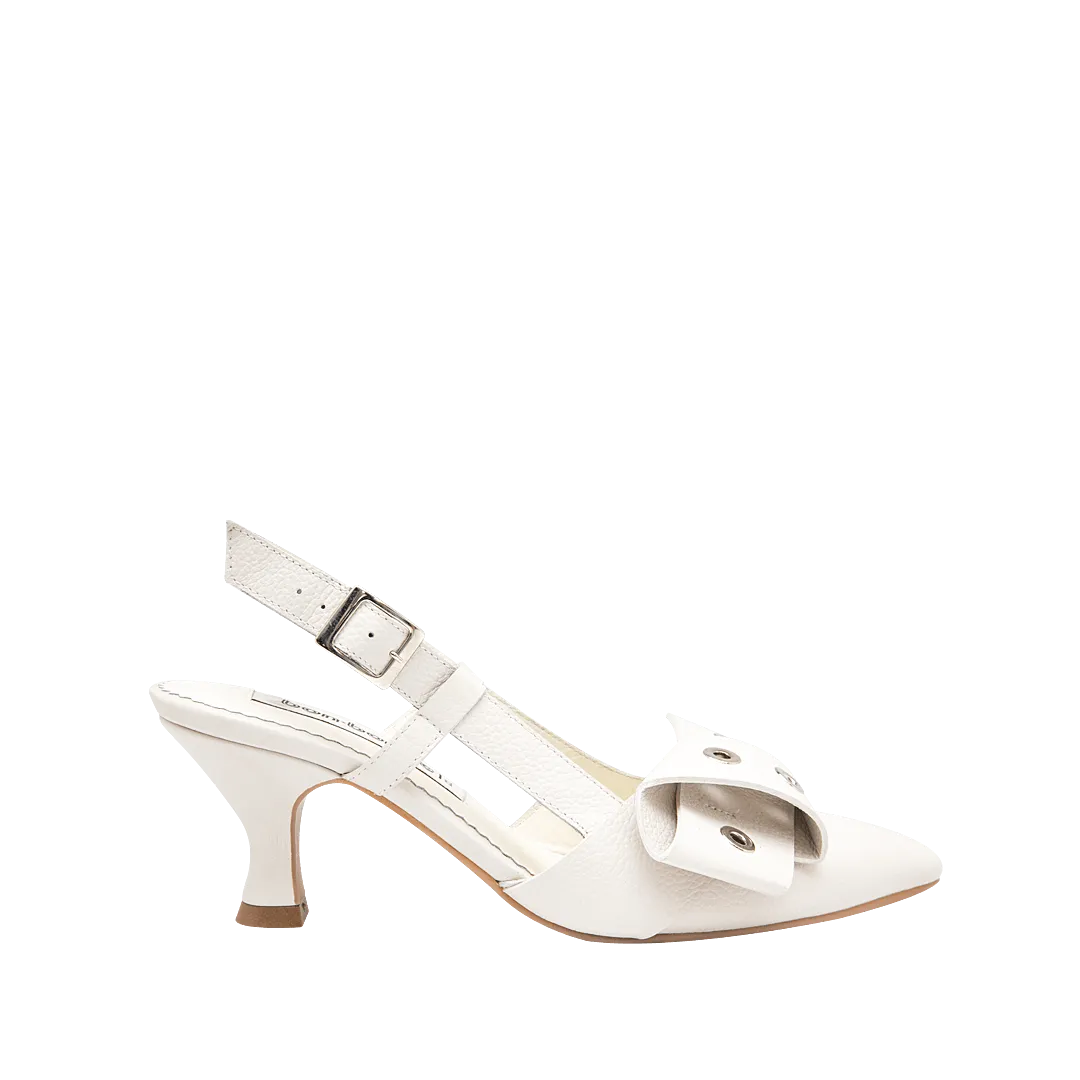 Heel with bow and eyelets in dune leather