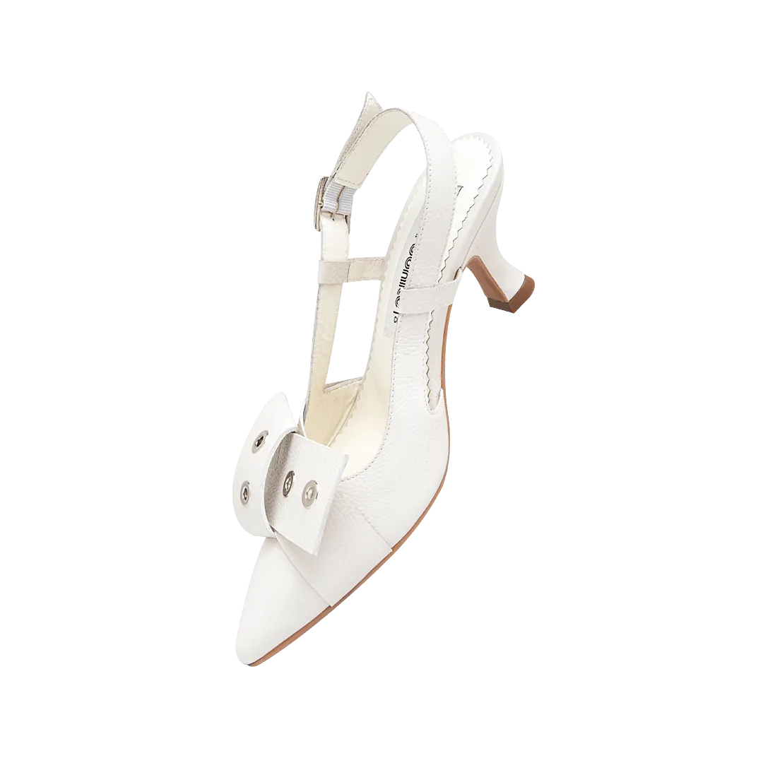 Heel with bow and eyelets in dune leather