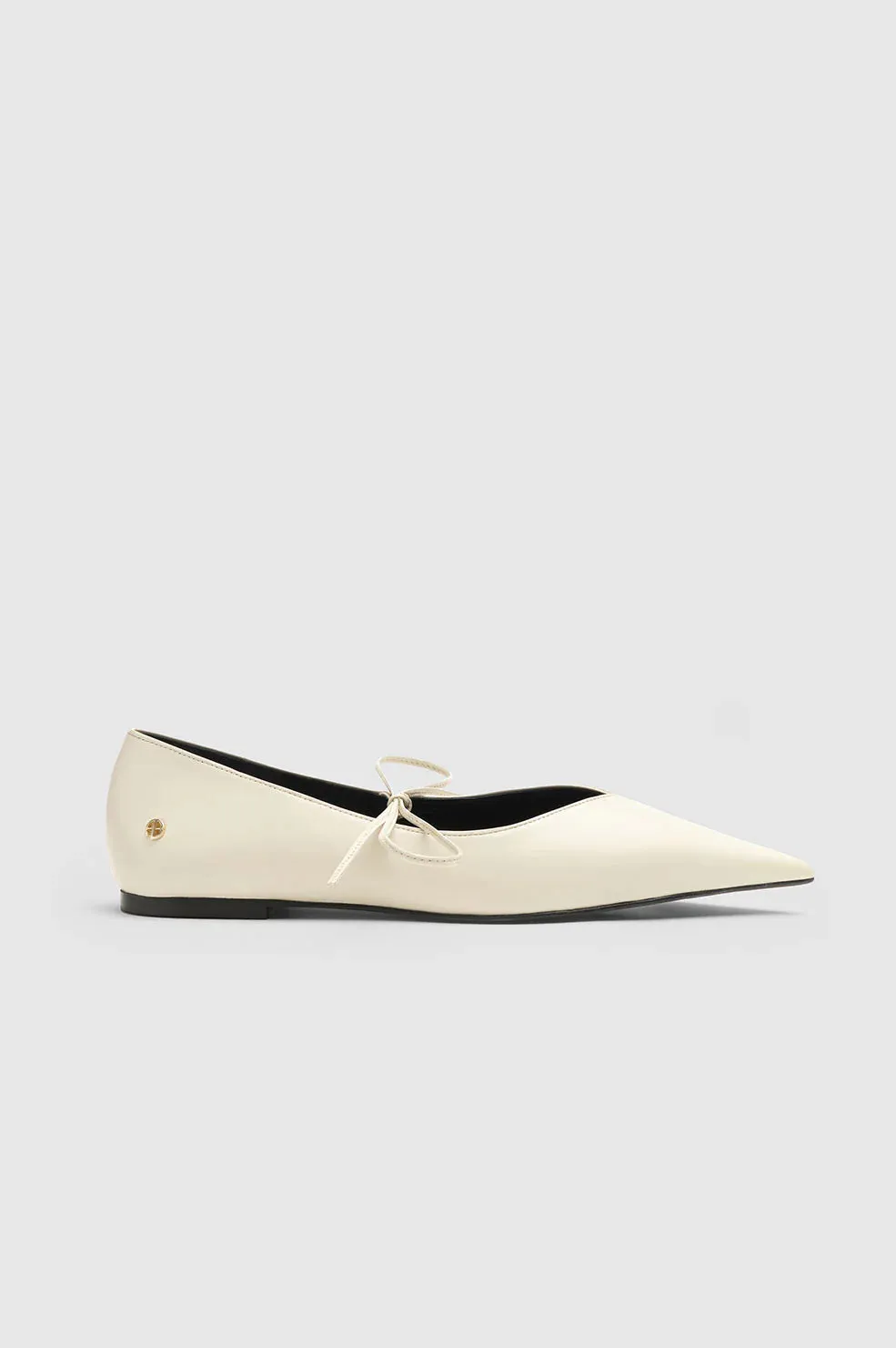 Nikki Flats | Ivory