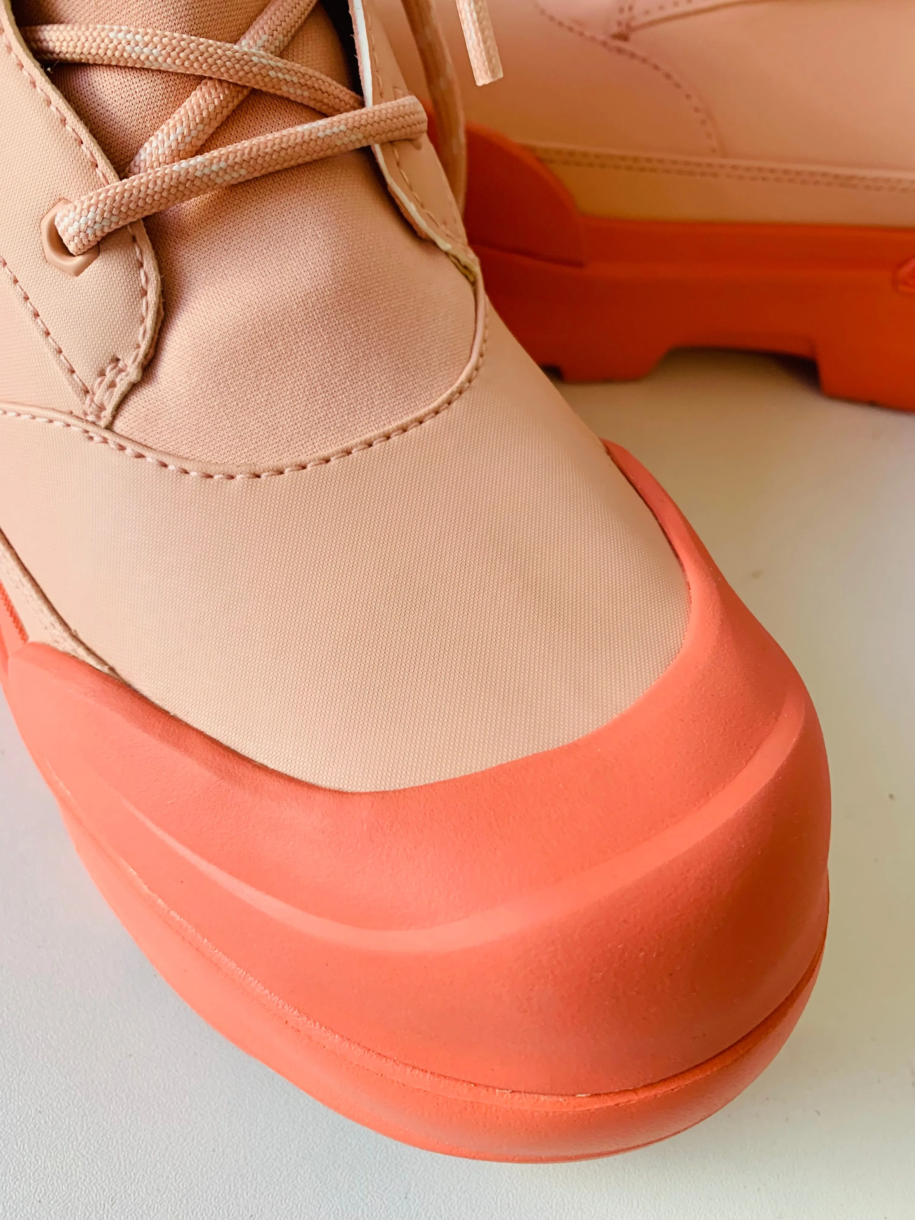 Ugg Women’s Neumel X Peach/Pink Hiking Style Boots Size 10